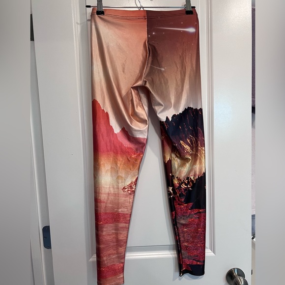 Blackmilk Mountains of Mars Leggings - Picture 3 of 4